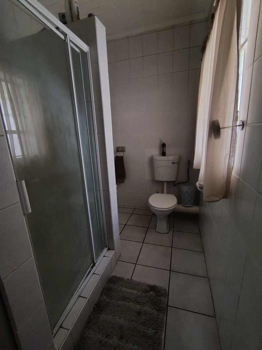 To Let 7 Bedroom Property for Rent in Humansdorp Eastern Cape